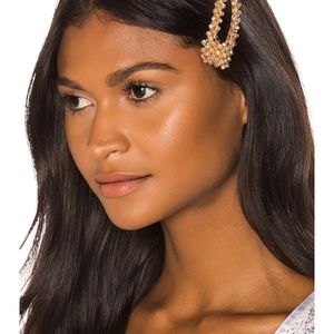 Revolve Hair Accessories, Lot of 2